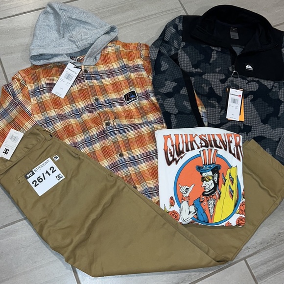 🔥 QUIKSILVER BOYS CLOTHING BUNDLE BOX DEAL LOT OF 4 items ALL NEW WITH TAGS 🔥 - Picture 3 of 6